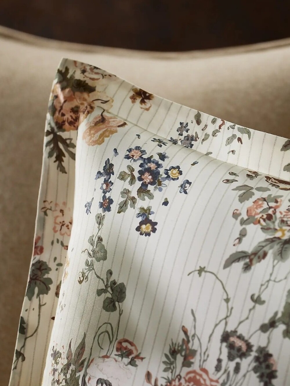Ralph Lauren Thompson Pattern, 2 Standard Pillow Shams, $370 - Picture 3 of 7